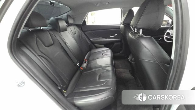 Hyundai Avante Hybrid (CN7) 2022 Белый из Кореи, фото 3