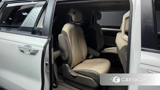 Kia Carnival 4th generation 2023 Белый из Кореи, фото 3