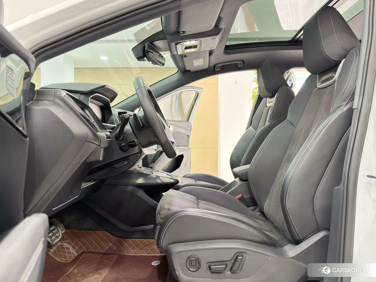 Audi Q4 e-tron 2023 Белый из Китая, фото 3
