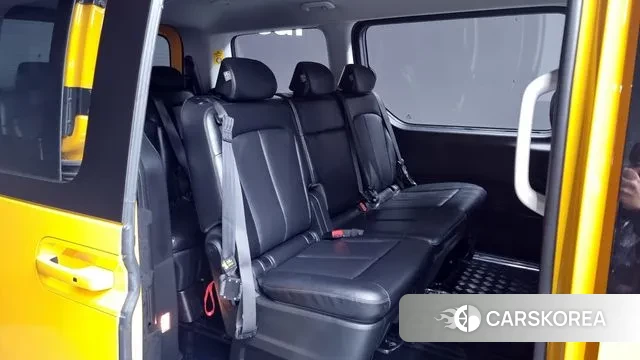 Hyundai Staria 2022 Желтый из Кореи, фото 3