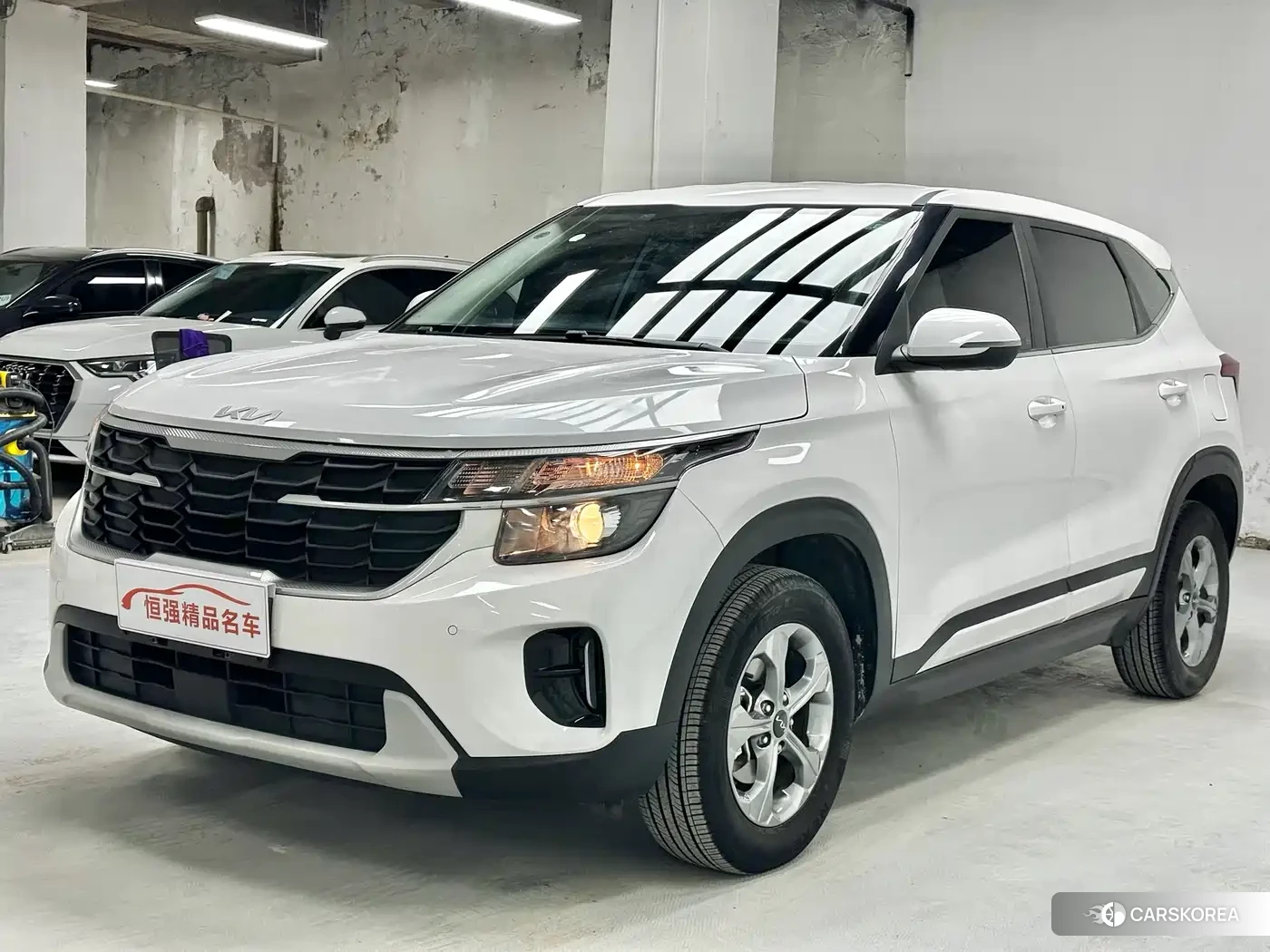 Kia Seltos 2023 Белый из Китая, фото 3