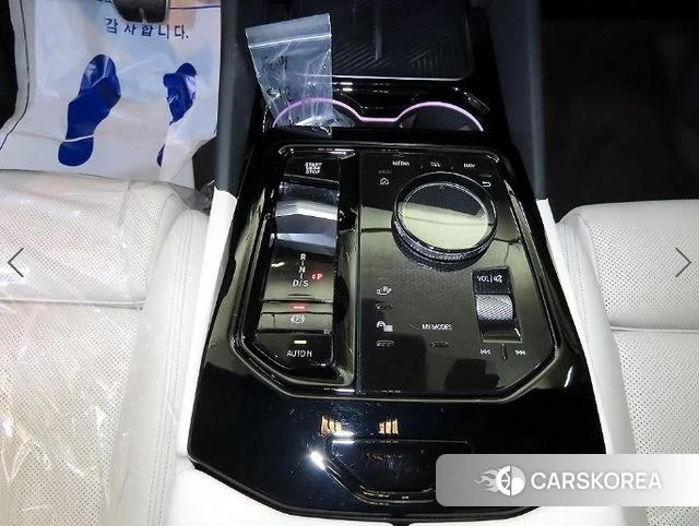 BMW 5 Series (G60) 2025 Черный из Кореи, фото 3