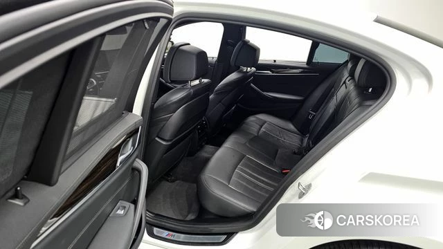 BMW 5 Series (G30) 2022 Белый из Кореи, фото 3