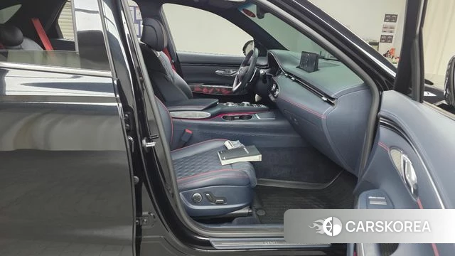 Genesis GV70 2022 Черный из Кореи, фото 3