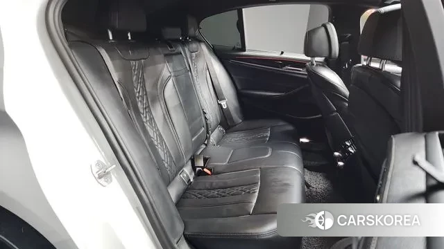 BMW 5 Series (G30) 2022 Белый из Кореи, фото 3