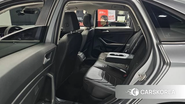 Volkswagen 7th Generation of Jetta 2021 Серебристо-серый из Кореи, фото 3