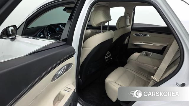 Genesis GV70 2021 Белый из Кореи, фото 3
