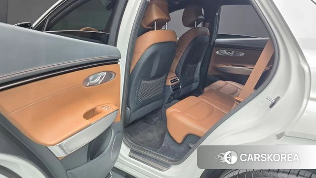 Genesis GV70 2022 Белый из Кореи, фото 3