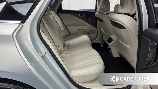 Kia The New K8 Hybrid 2024 Жемчужный цвет из Кореи, фото 3