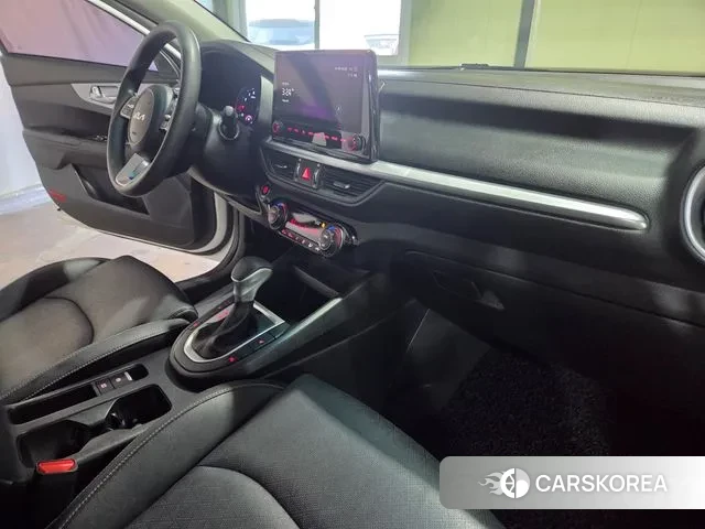 Kia The New K3 2nd generation 2023 Черный из Кореи, фото 3