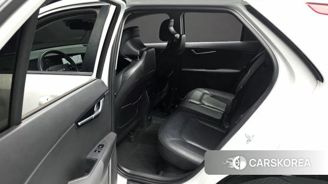 Kia Di Ol Nu Niro 2022 Белый из Кореи, фото 3
