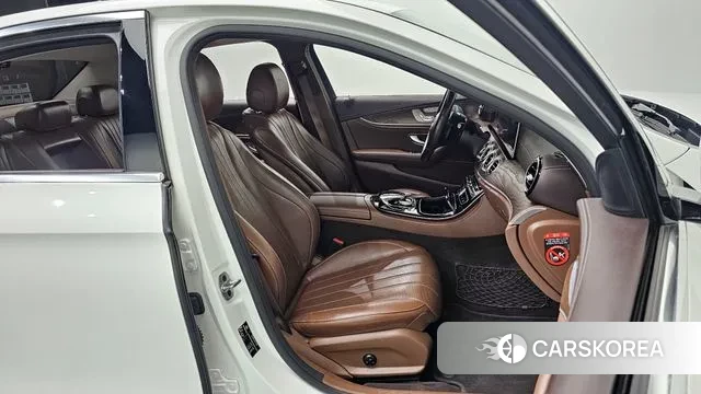 Mercedes-Benz E-Class W213 2018 Белый из Кореи, фото 3