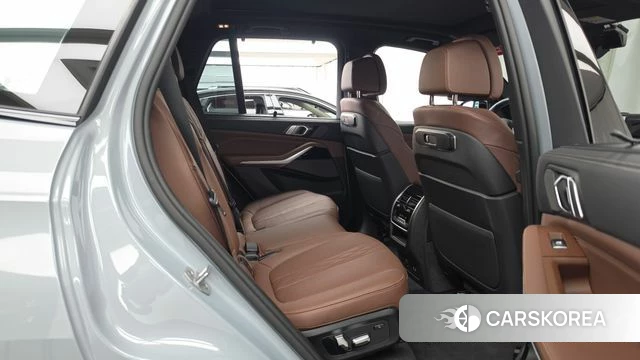 BMW X5 (G05) 2024 Серебристо-серый из Кореи, фото 3