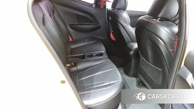 Hyundai Veloster (JS) 2018 Желтый из Кореи, фото 3