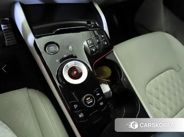 Kia Sportage 5th Generation Hybrid 2023 Белый из Кореи, фото 3