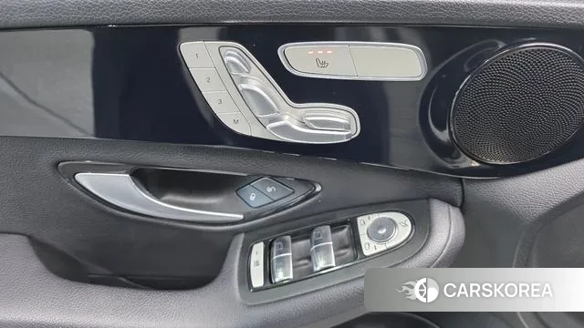 Mercedes-Benz C-Class W205 2019 Белый из Кореи, фото 3