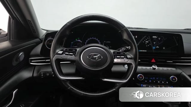 Hyundai Avante Hybrid (CN7) 2022 Белый из Кореи, фото 3