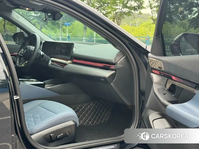 BMW 5 series 2025 Черный из Китая, фото 3