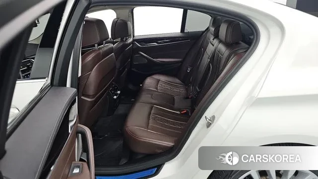 BMW 5 Series (G30) 2021 Белый из Кореи, фото 3