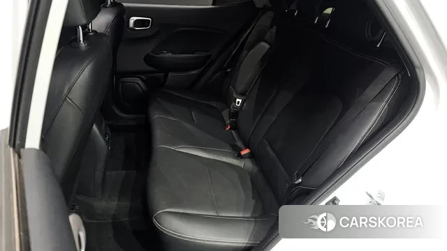 Hyundai Venue 2023 Белый из Кореи, фото 3