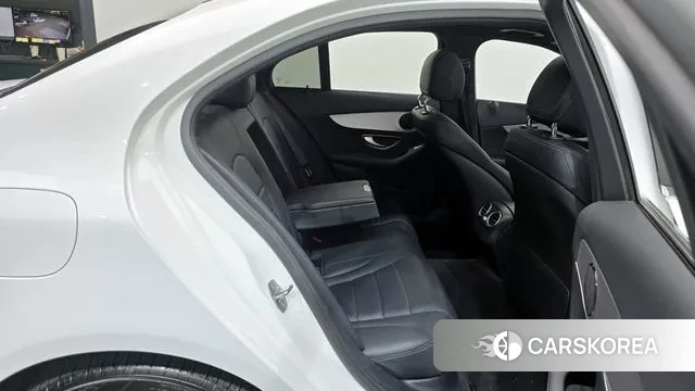 Mercedes-Benz C-Class W205 2018 Белый из Кореи, фото 3