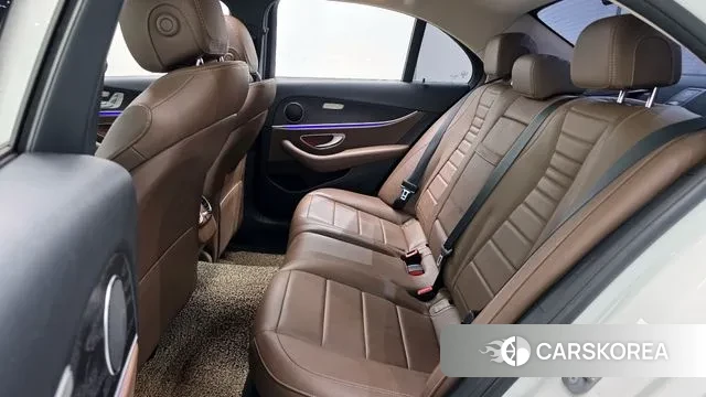 Mercedes-Benz E-Class W213 2018 Белый из Кореи, фото 3