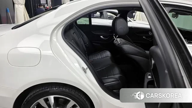 Mercedes-Benz C-Class W205 2019 Белый из Кореи, фото 3