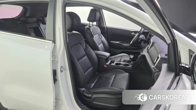 Kia Sportage 4th Generation 2018 Белый из Кореи, фото 3