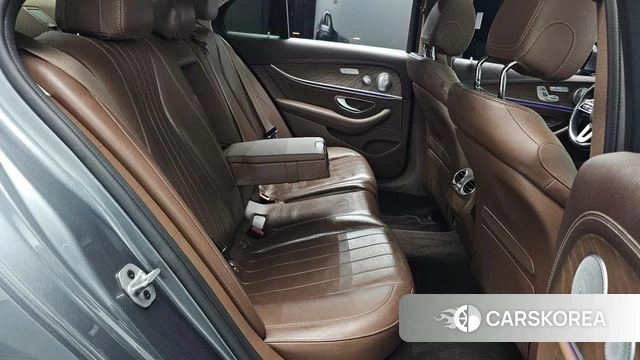 Mercedes-Benz E-Class W213 2018 Серый из Кореи, фото 3