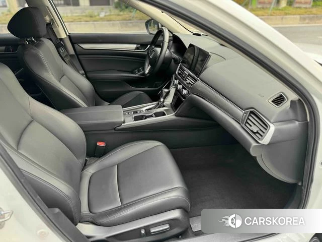 Honda Accord 2022 Белый из Китая, фото 3