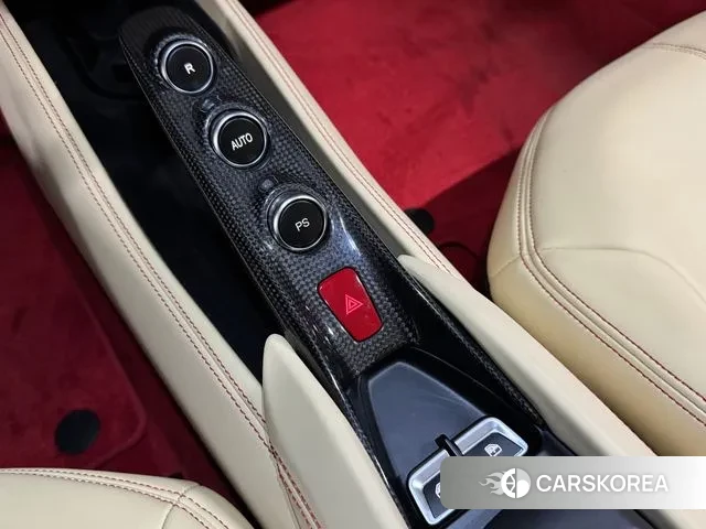 Ferrari F8 Spider 2023 Красный из Кореи, фото 3