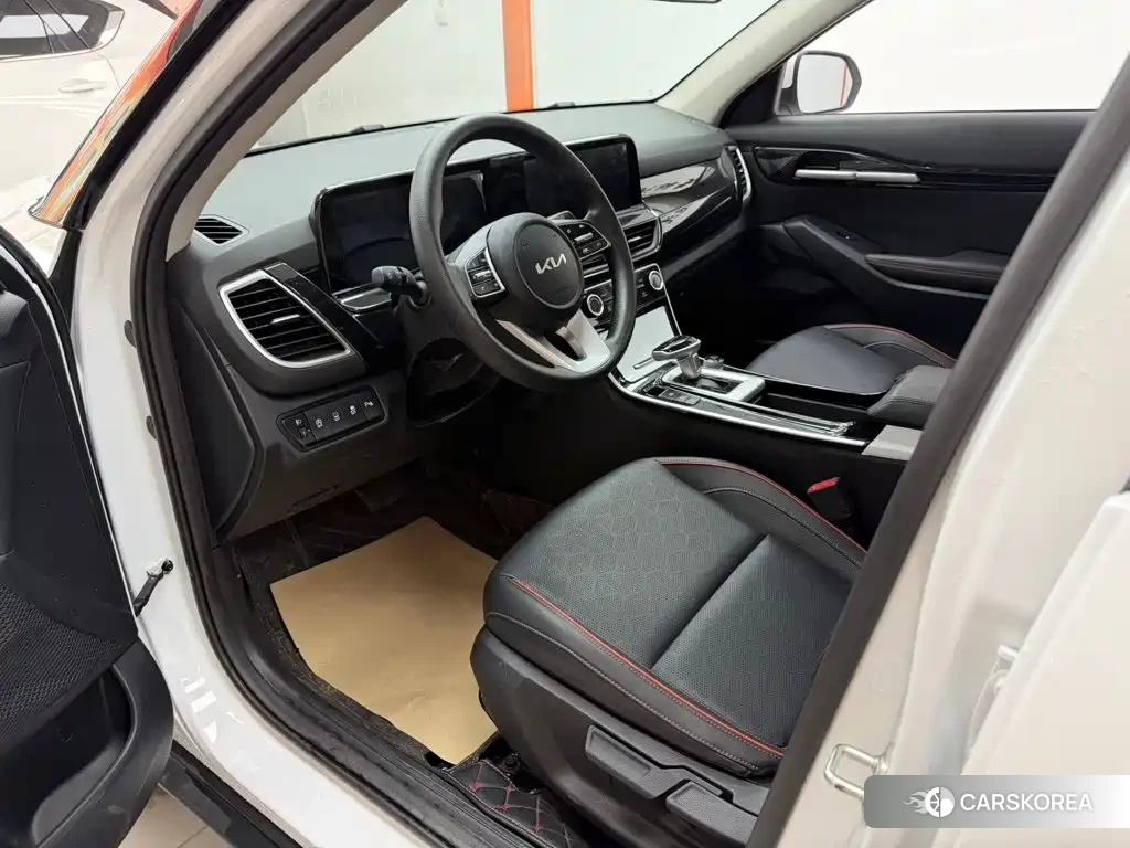 Kia Seltos 2026 Белый из Китая, фото 3