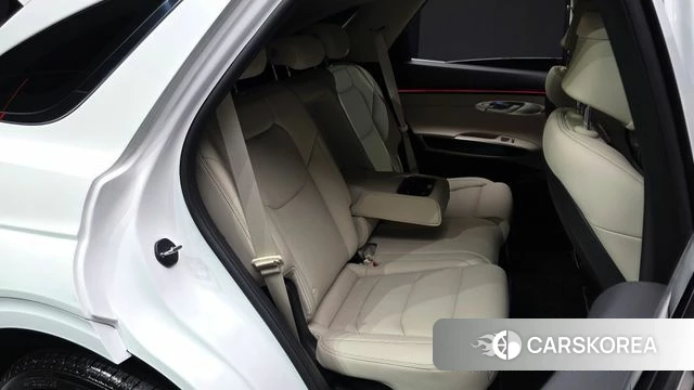 Genesis GV70 2025 Белый из Кореи, фото 3