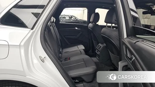 Audi Q5 (FY) 2023 Белый из Кореи, фото 3