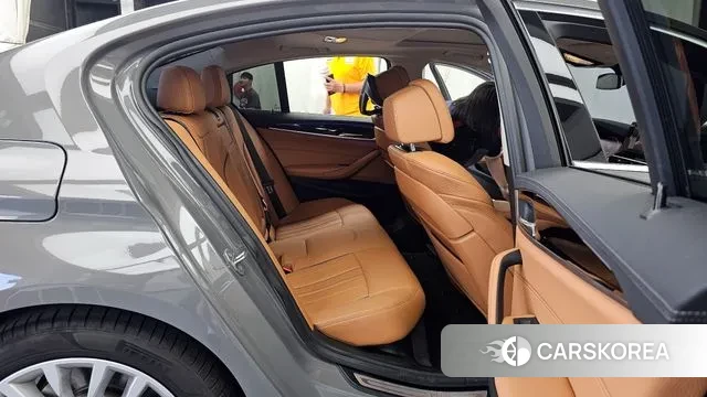 BMW 5 Series (G30) 2021 Серый из Кореи, фото 3