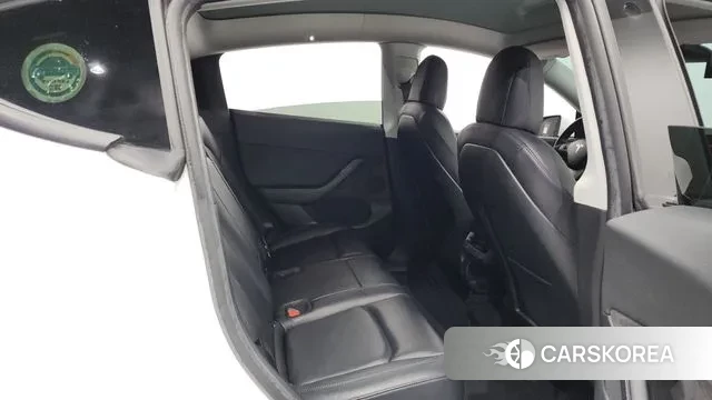 Tesla Model Y 2021 Белый из Кореи, фото 3