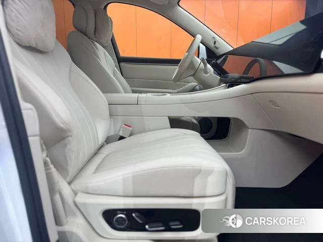 AITO Ask the world M8 2026 Белый из Китая, фото 3