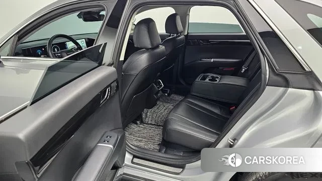 Hyundai Grandeur (GN7) 2023 Серебристо-серый из Кореи, фото 3