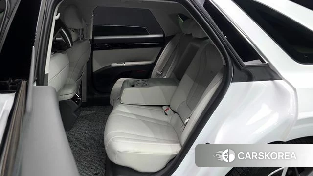 Hyundai Grandeur Hybrid (GN7) 2024 Белый из Кореи, фото 3