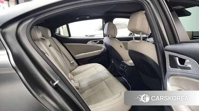 Genesis The New G70 2023 Серый из Кореи, фото 3