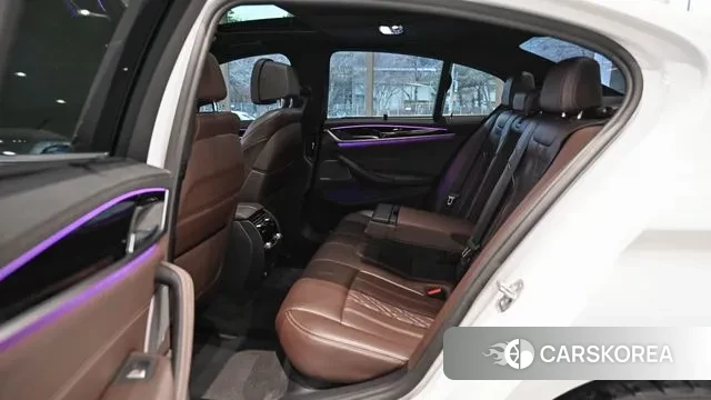 BMW 5 Series (G30) 2022 Белый из Кореи, фото 3