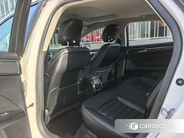 Ford Mondeo 2021 Белый из Китая, фото 3