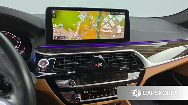 BMW 5 Series (G30) 2022 Черный из Кореи, фото 3