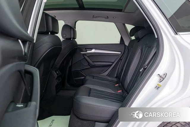 Audi Q5L 2023 Белый из Китая, фото 3