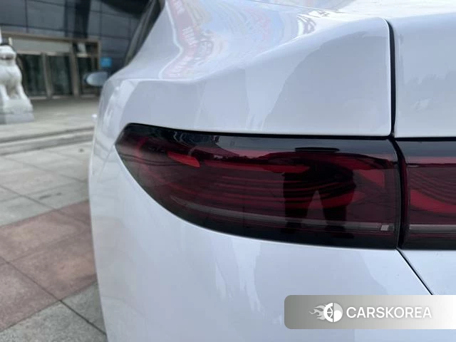 BYD Qin PLUS DM 2025 Белый из Китая, фото 3
