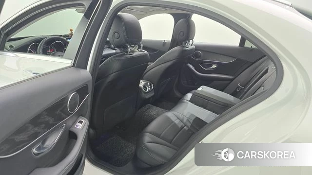 Mercedes-Benz C-Class W205 2019 Белый из Кореи, фото 3