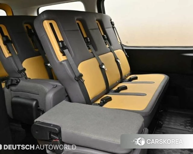 Hyundai Staria 2022 Желтый из Кореи, фото 3