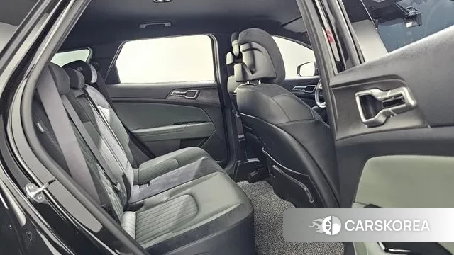 Kia Sportage 5th Generation Hybrid 2024 Черный из Кореи, фото 3