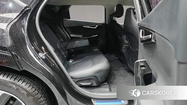 Kia EV6 2023 Черный из Кореи, фото 3
