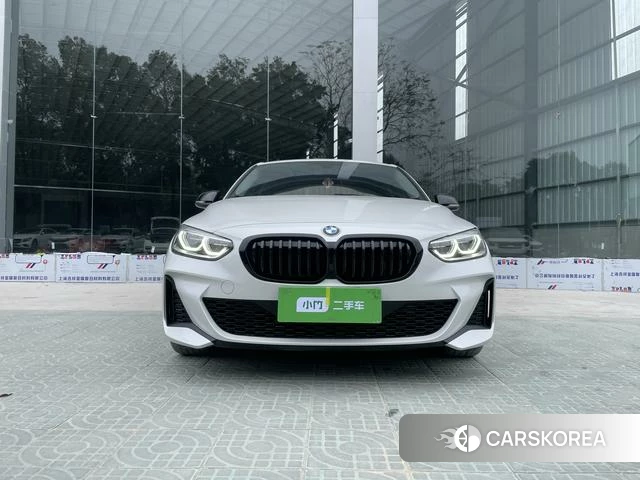 BMW 1 series 2023 Белый из Китая, фото 3